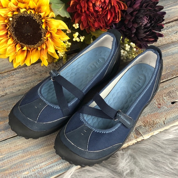 clarks privo slip on shoes